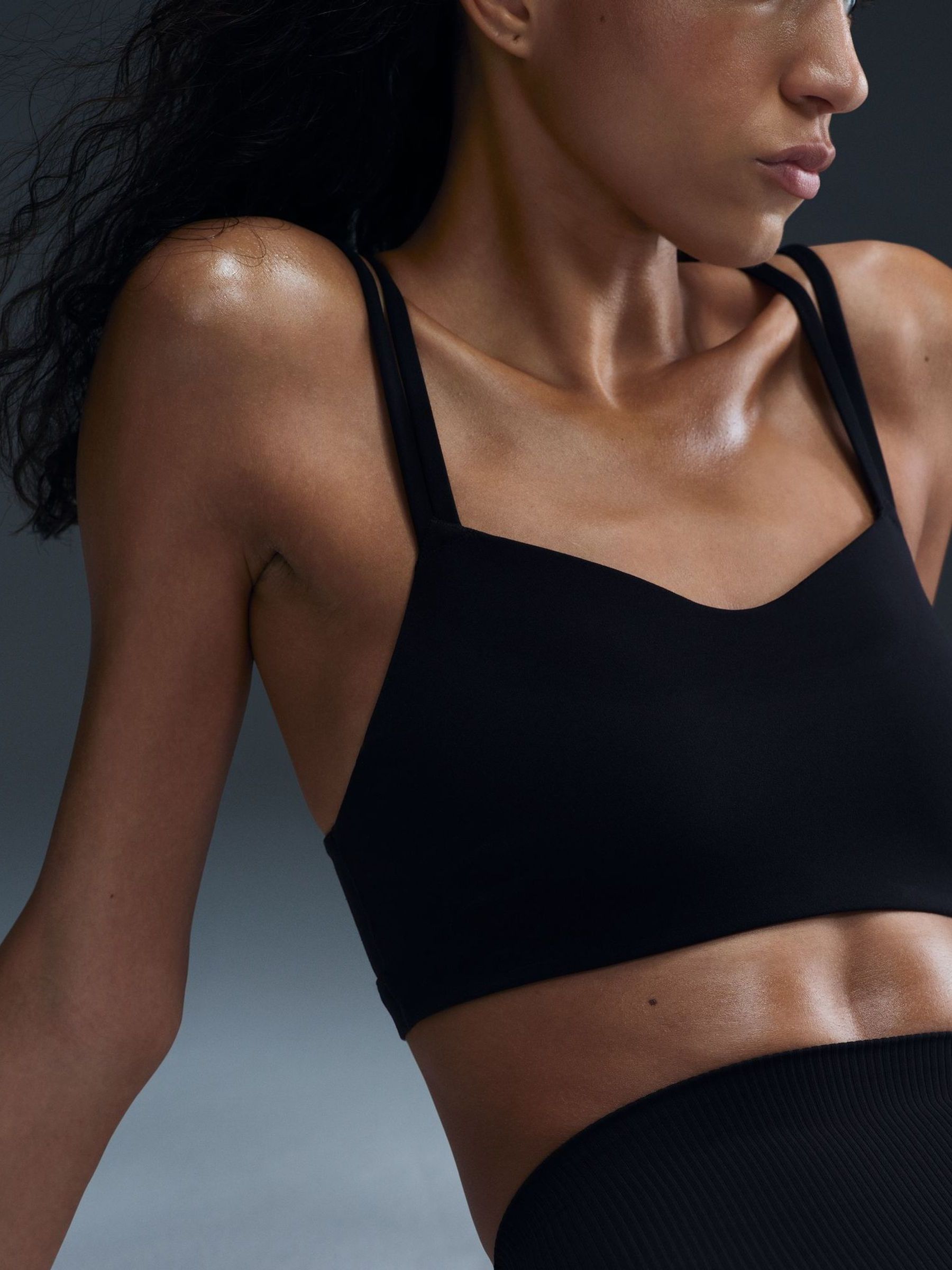 nike black sports bra strappy