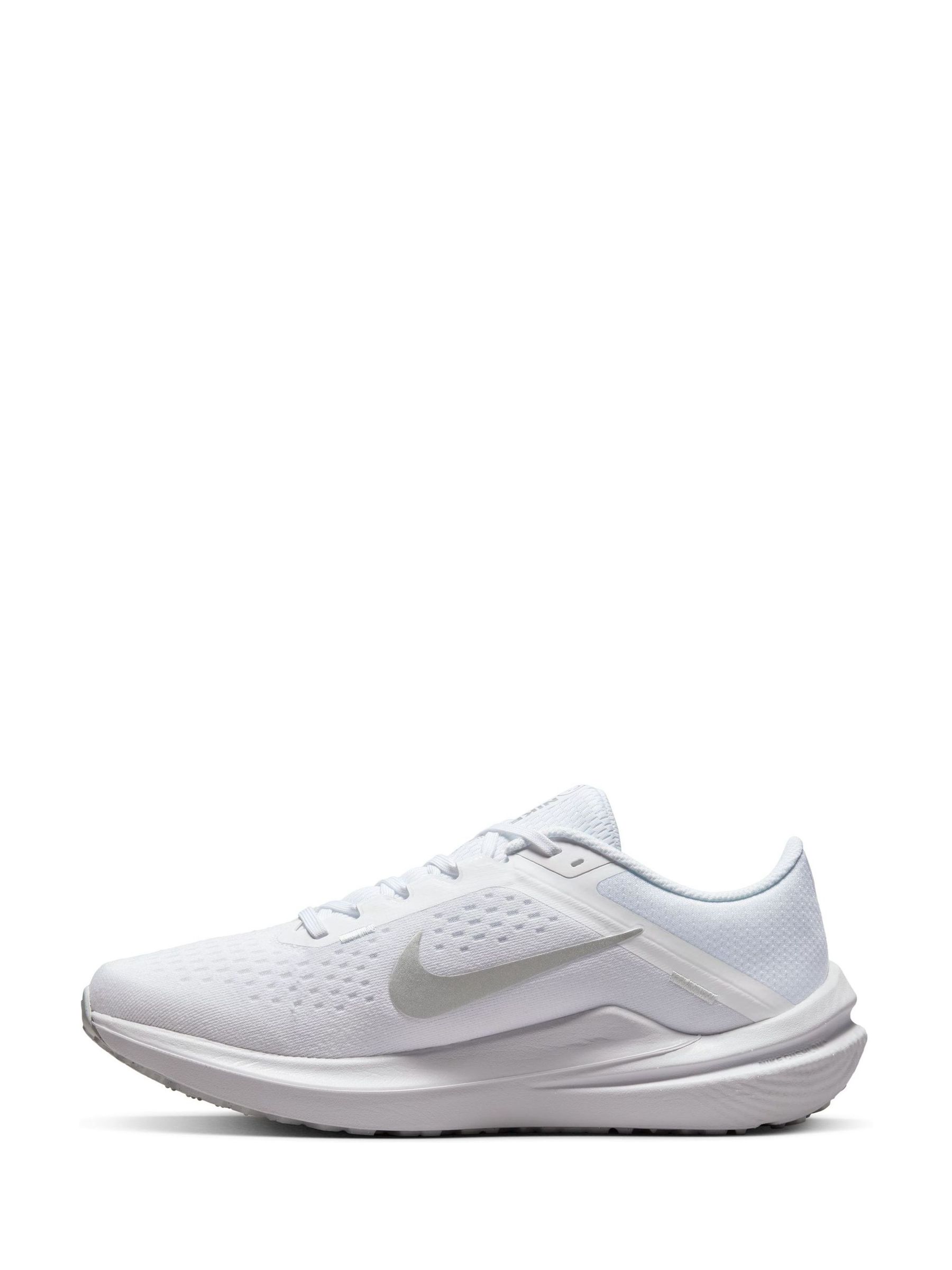 Buy Nike White Air Winflo 10 Road Running Trainers from Next Luxembourg