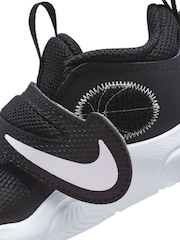 Nike Black/White Junior Team Hustle D 11 Basketball Trainers - Image 9 of 10