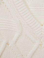 Reiss Ecru Acer 3-9 yrs Slim Fit Cable Knit Sleeveless Vest - Image 5 of 5
