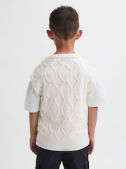 Reiss Ecru Acer 9-14 yrs Slim Fit Cable Knit Sleeveless Vest - Image 4 of 5