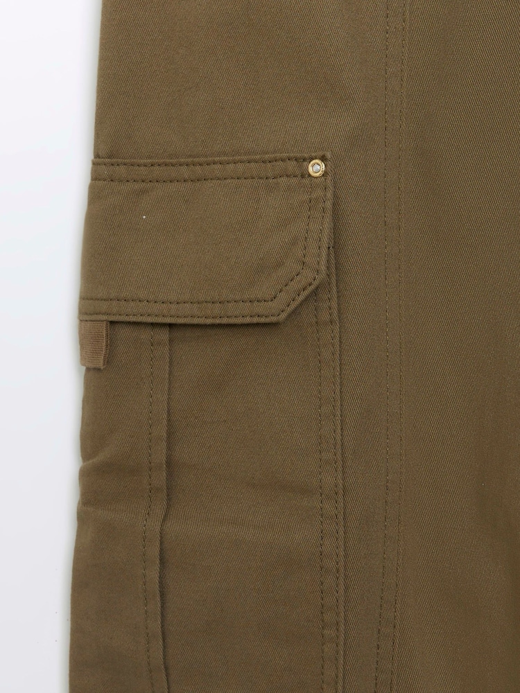 River Island Green Khaki Self Belt Cuffed Cargo Trousers - Image 2 of 6 River Island Green Khaki Self Belt Cuffed Cargo Trousers - Image 2 of 6