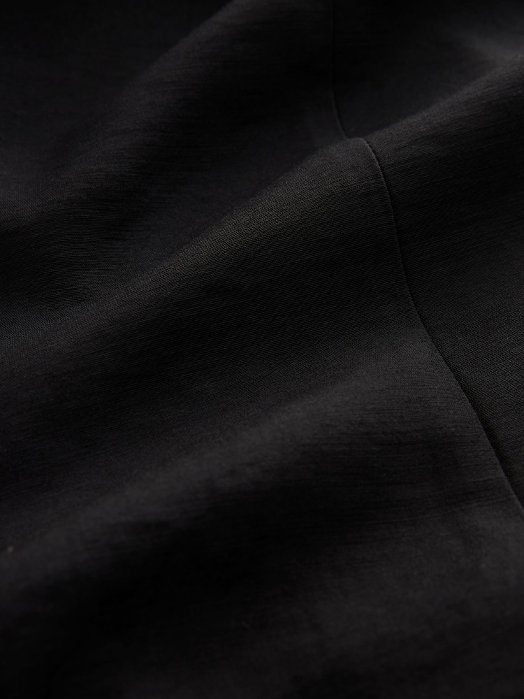 أسود - سترة بليزر مخصصة غير متماثلة بدون أكمام - صورة 6 من 6