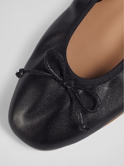 LK Bennett Trilly Leather Ballet lahki športni copati - Slika 4 iz 4