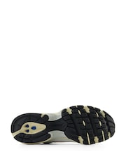 New Balance White Ground Womens 530 Trainers - Image 7 of 7