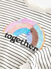 Schwarz/Weiß gestreift Regenbogen - Sweatshirt mit Pailletten und Rundhalsausschnitt (3–16 J.) - Bild 8 von 8