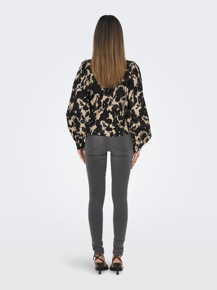 ONLY Cream Blurred Floral Print Puff Long Sleeve Shirt - Image 2 of 5 ONLY Cream Blurred Floral Print Puff Long Sleeve Shirt - Image 2 of 5