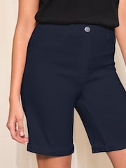 Blau - Friends Like These Sculpt and Shape Jersey-Shorts mit Aufschlag - Bild 2 von 4