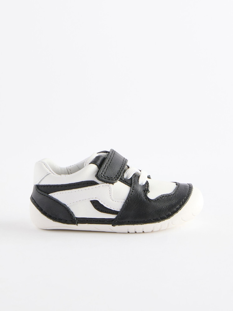 Black/White Standard Fit (F) Crawler Shoes - Image 2 of 5 Black/White Standard Fit (F) Crawler Shoes - Image 2 of 5