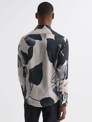 Reiss Grey Multi Riggins Printed Button-Through Shirt - Image 5 of 6