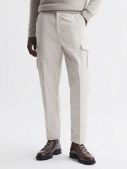 Crudo - Pantalones tapered estilo cargo en algodón cepillado Thunder de Reiss - Imagen 1 de 5