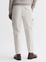 Crudo - Pantalones tapered estilo cargo en algodón cepillado Thunder de Reiss - Imagen 5 de 5