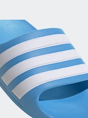 Azul - Chanclas juveniles Adilette de Adidas - Imagen 8 de 9