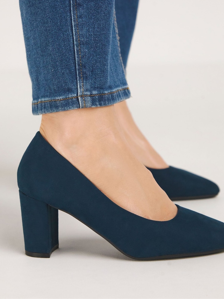 Zapatos de salón cómodos y flexibles de corte ancho de JD Williams - Imagen 2 de 4 Zapatos de salón cómodos y flexibles de corte ancho de JD Williams - Imagen 2 de 4