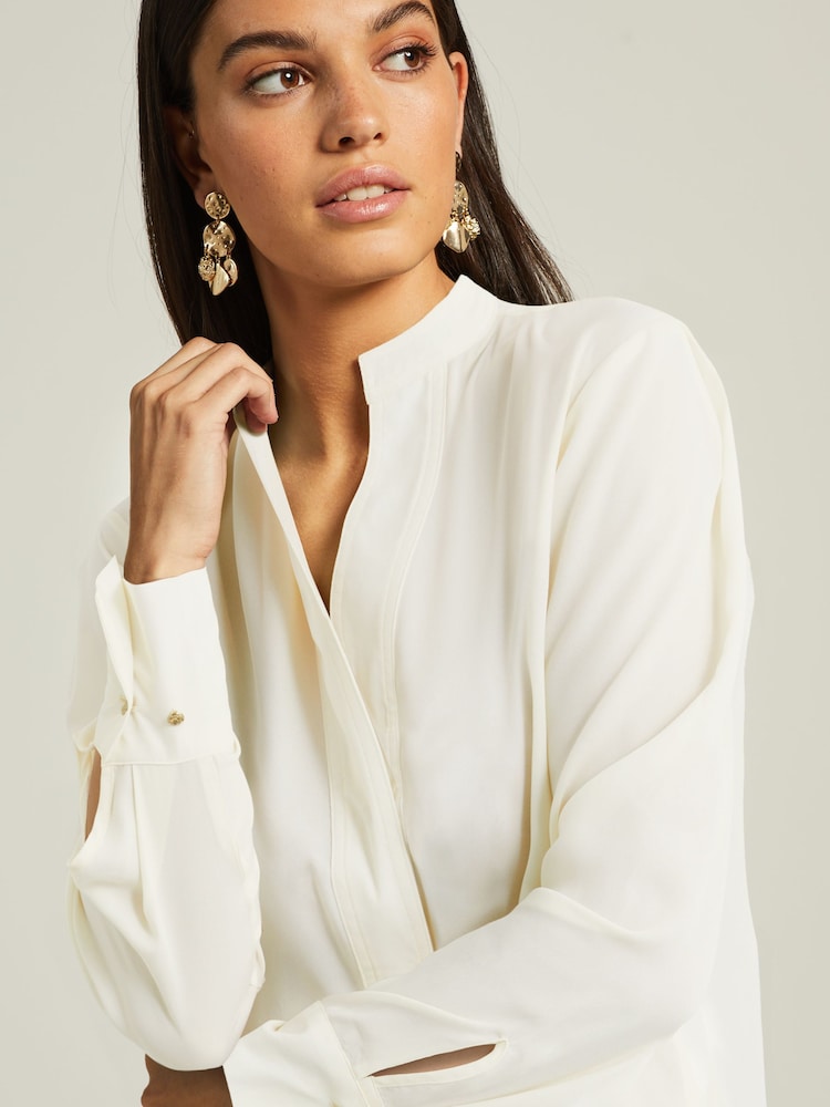 Ecru Cream Long Sleeve Overhead V-Neck Relaxed Fit Blouse - Image 4 of 7