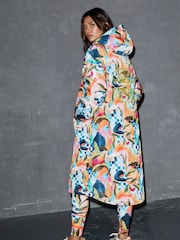 Never Fully Dressed Costa Rica Multi Waterproof Changing Robe Jacket - Image 2 of 5