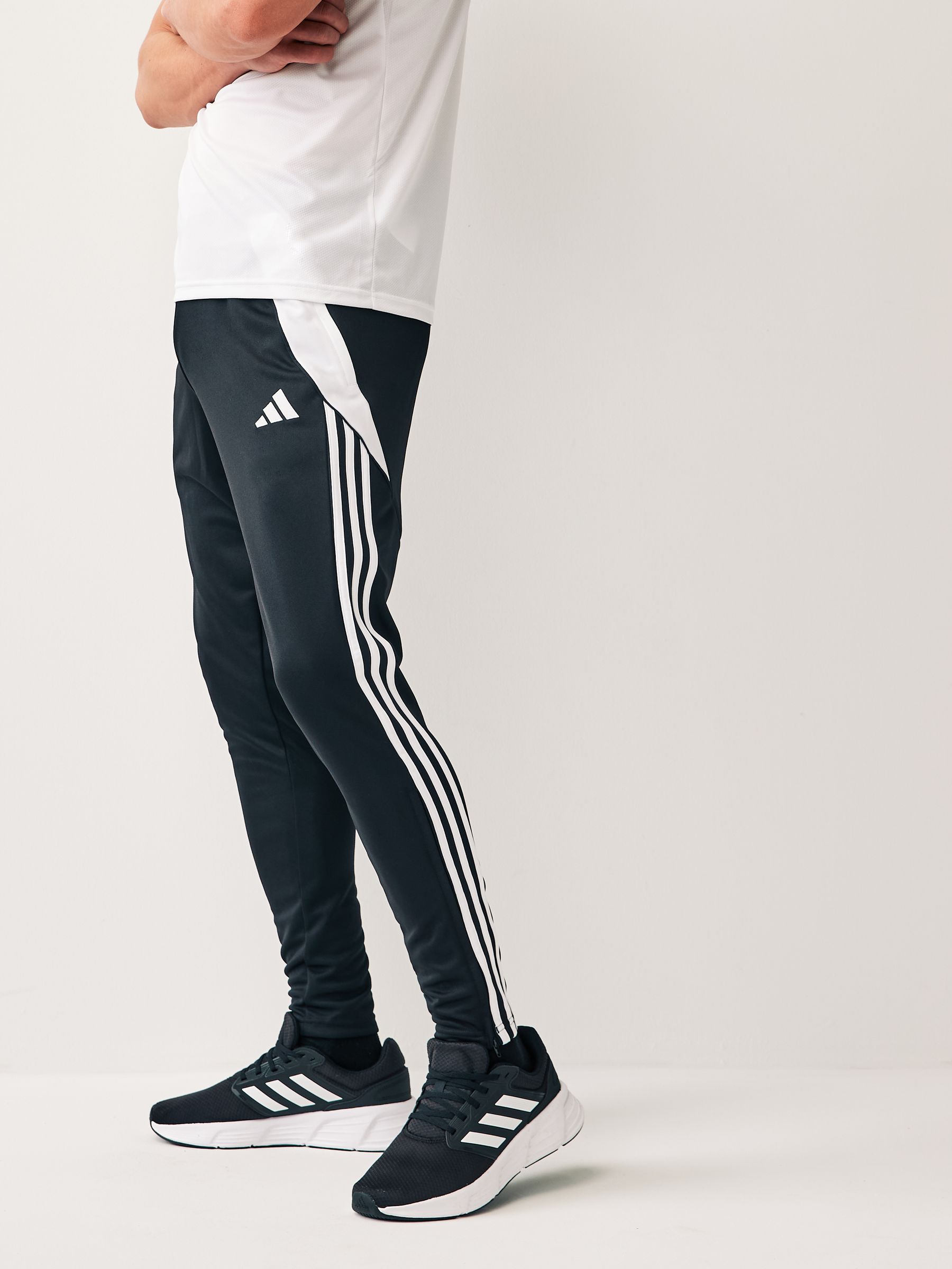 Tiro 14 adidas 2025