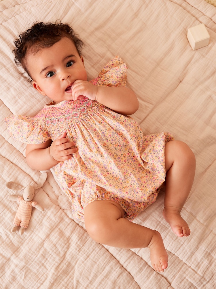 Rosa mit Blümchenmuster - Baby-Strampelhöschen (0 M.–2 J.) - Bild 1 von 11 Rosa mit Blümchenmuster - Baby-Strampelhöschen (0 M.–2 J.) - Bild 1 von 11