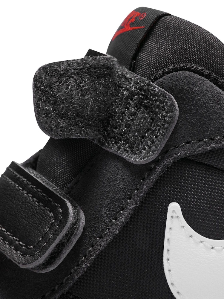 Nike Black Infant MD Valiant Trainers - Image 10 of 10