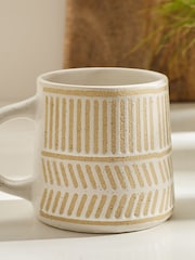 Set of 2 Natural Chevron Patterned Mugs - Image 2 of 4