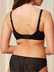 Triumph Harmony Spotlight Minimiser Bra - Image 2 of 5
