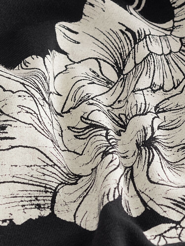 Black Dragon Print T-Shirt - Image 7 of 8