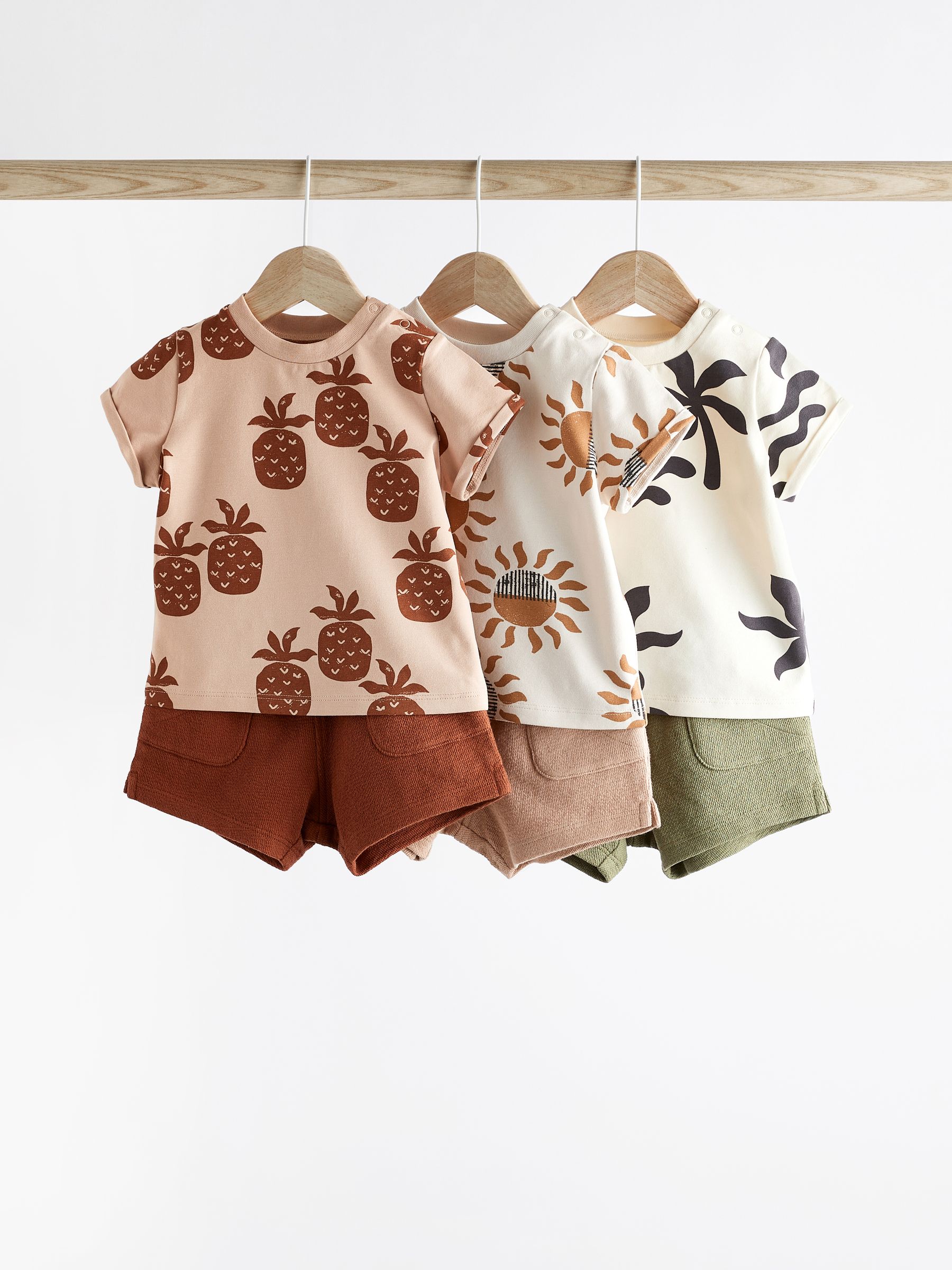 芸能人 愛用の通販 Shorts And T-Shirts Baby Monochrome Buy 3 Next from Pack トップス