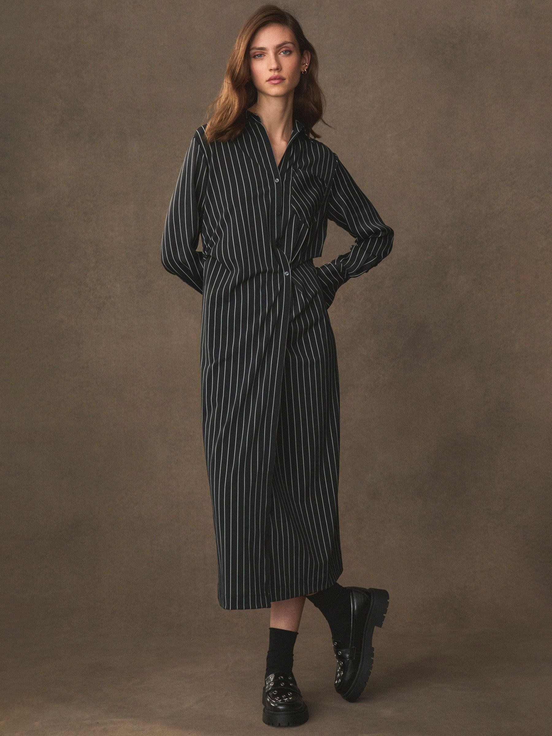 Robe noir bande blanche discount