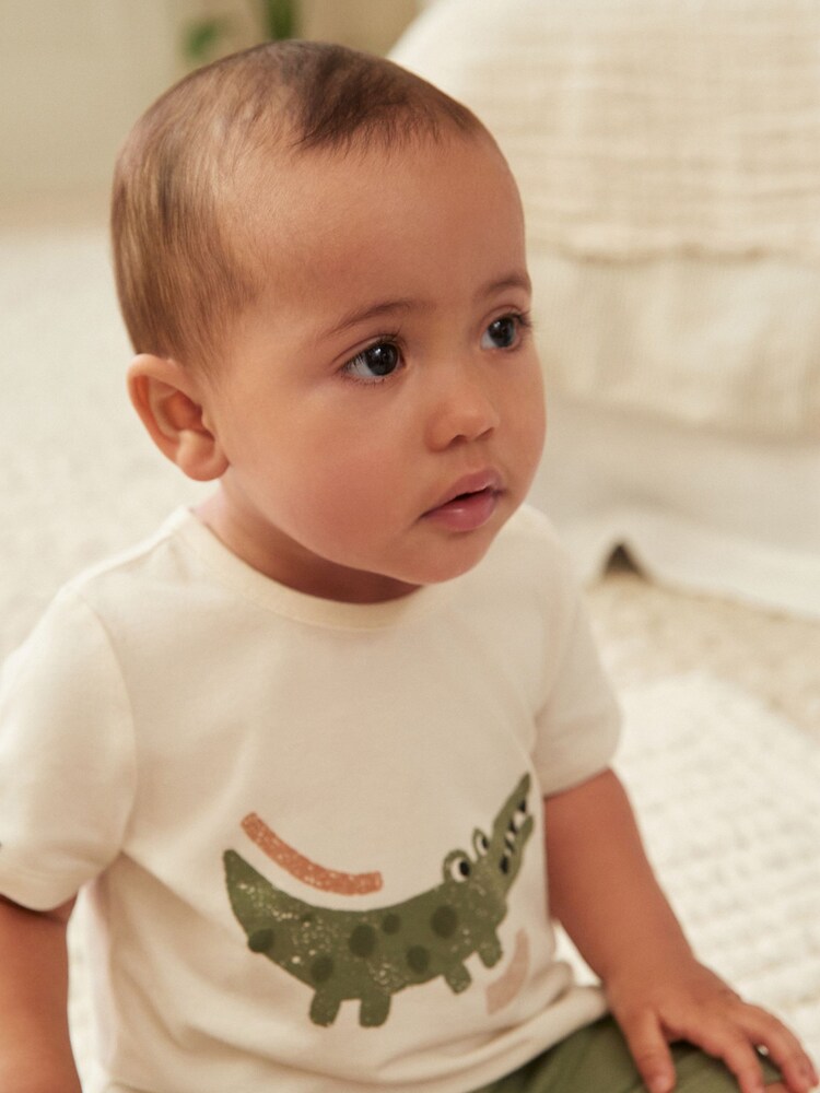 Croc, Salbeigrün - 2-teiliges Baby-Set aus T-Shirt und Shorts - Bild 2 von 4