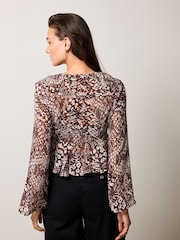 Braun/Schlangenmuster - Bluse, langärmelig mit Krawatte und Rüsche - Bild 3 von 6