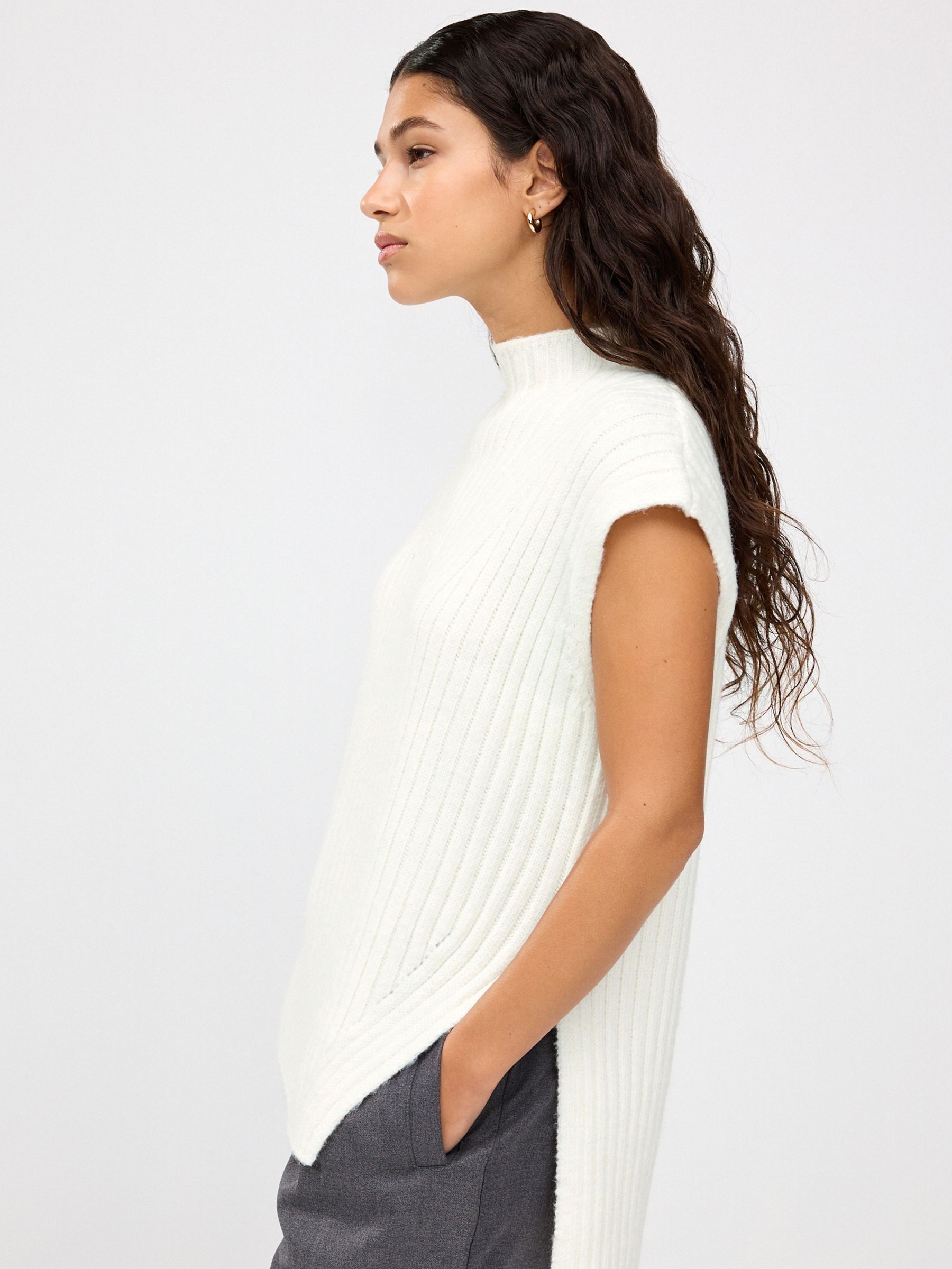 White high neck ribbed top 2025