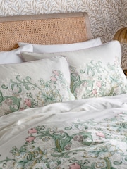 Clarke & Clarke Multi William Morris Golden Lily 200 Thread Count Duvet Cover and Pillowcase Set - Image 3 of 4