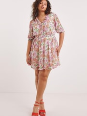Simply Be Georgette Skaterkleid mit Rüschen und Blumenmuster, Weiß - Bild 4 von 5
