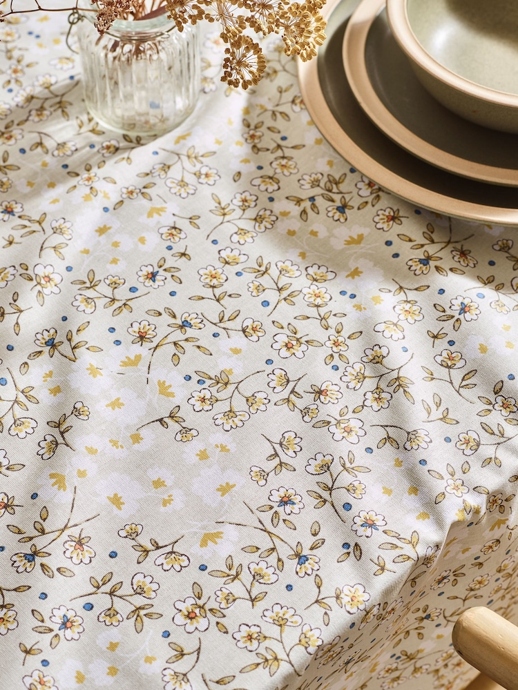 Natural Daisy Ditsy Wipe Clean Table Cloths - Image 2 of 4
