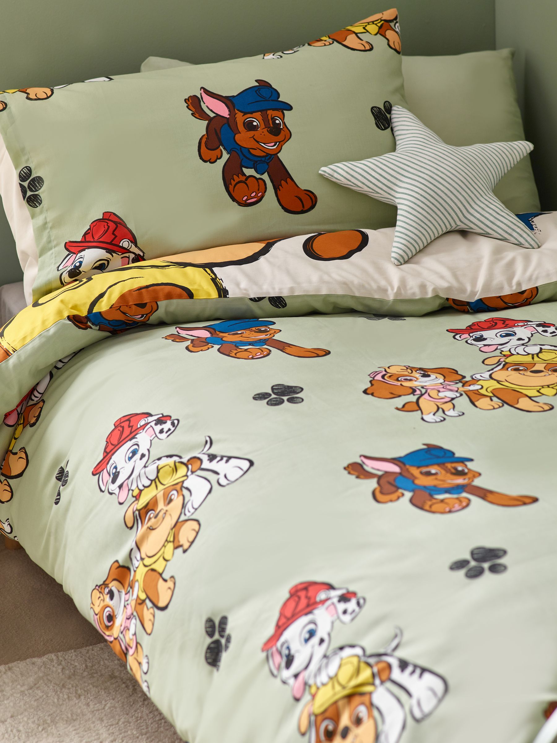 Target paw patrol comforter top