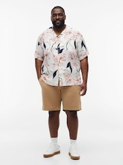 Tommy Hilfiger Cream Plus Regular Tropical Print Linen Short Sleeve Shirt - Image 3 of 5