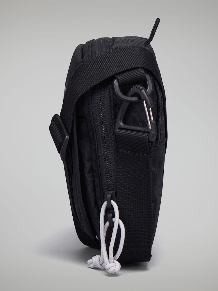 Berghaus Black Small Xodus X-Body Bag - Image 5 of 5 Berghaus Black Small Xodus X-Body Bag - Image 5 of 5