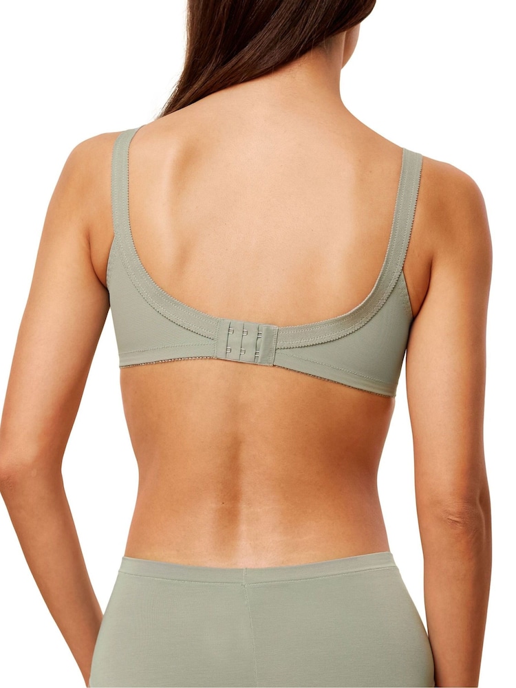 Triumph Doreen Non Wired Bra - Image 2 of 4