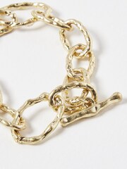 Oliver Bonas Gold Tone Deryn Textured Chunky Links T-Bar Bracelet - Image 4 of 4