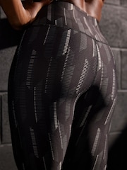 Black/White Geometric Black Active High Rise Sports Sculpting Leggings - Image 4 of 6