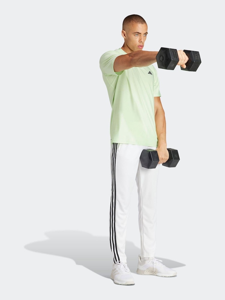 Grün - adidas Train Essentials Training T-Shirt mit Stretch - Bild 1 von 7
