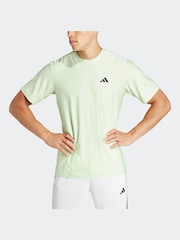 Grün - adidas Train Essentials Training T-Shirt mit Stretch - Bild 2 von 7