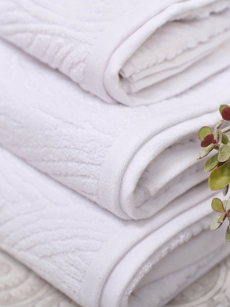 Martex White Pure 100% Cotton 650 GSM Towel - Image 2 of 4