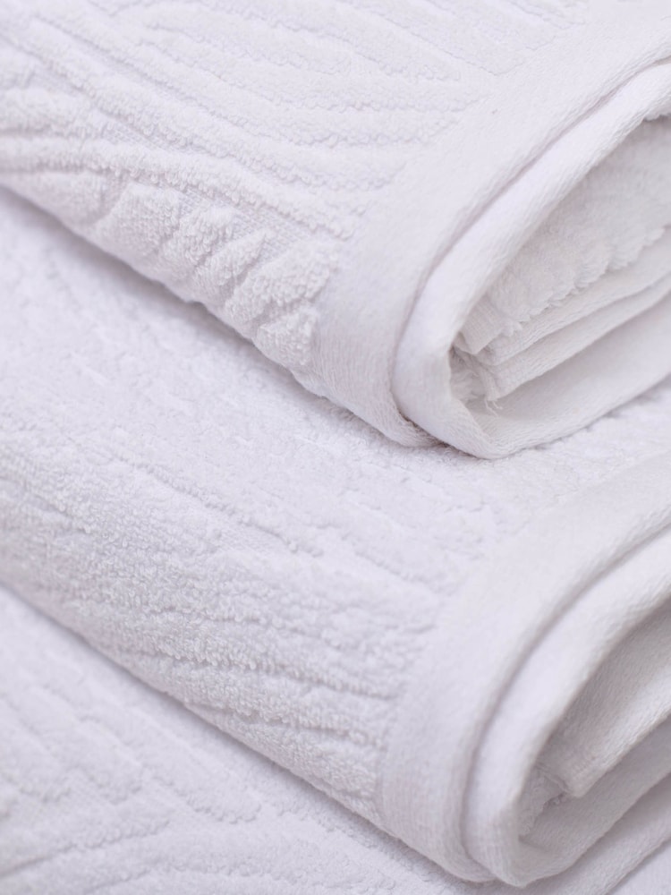 Martex White Pure 100% Cotton 650 GSM Towel - Image 3 of 4