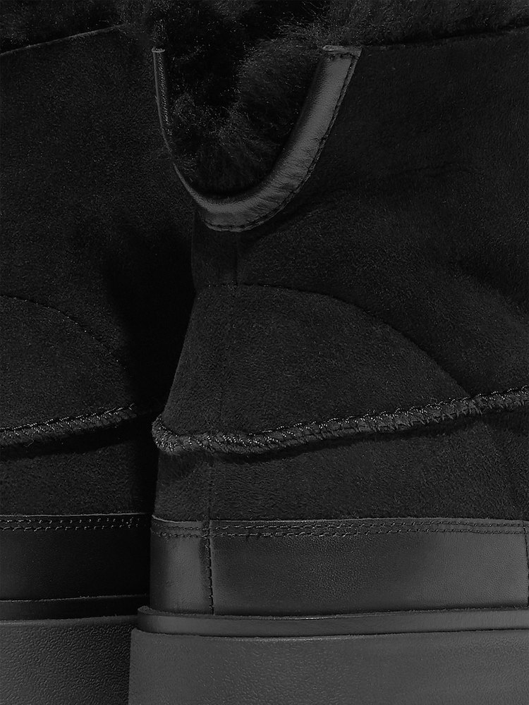 FitFlop Gen Double Faced Shearing Boots - Image 4 of 4
