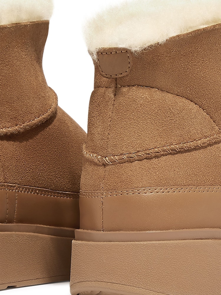 FitFlop Gen Ultra Mini Double Faced Shearing Boots - Image 4 of 4