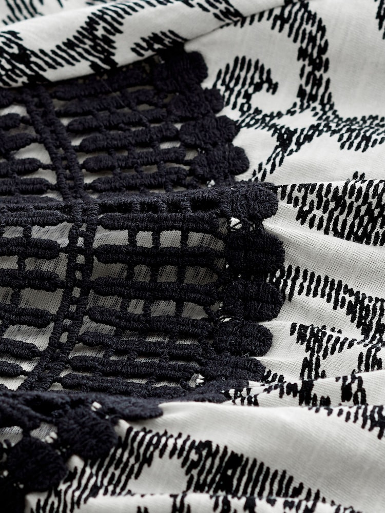 Black/White 100% Cotton Short Sleeve Crochet Bubblehem Printed Top - Image 6 of 6