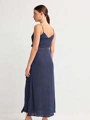Marineblau - Trägerkleid aus Satin mit Rüschen - Bild 3 von 6