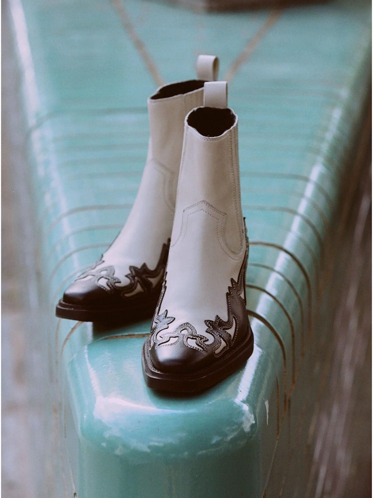 ASRA London Marvelo Ankle Leather Western White Boots With Stitch and Cutout Detail - Image 2 of 4