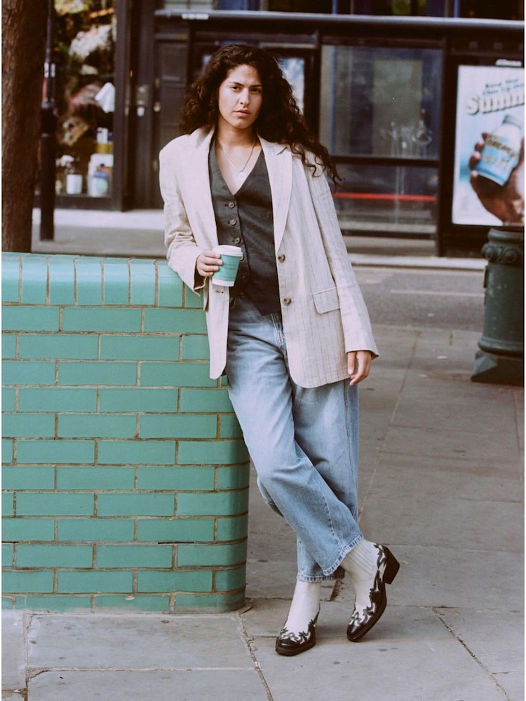 ASRA London Marvelo Ankle Leather Western White Boots With Stitch and Cutout Detail - Image 4 of 4